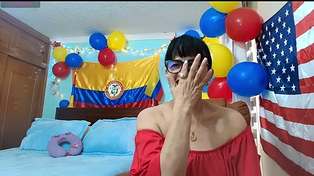 Snapshot of ISABEEL_SOFIA01 chatting on 06.26.26 ISABEEL SOFIA01 online show from 06.26.26