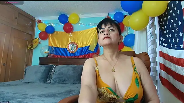 Snapshot of ISABEEL_SOFIA01 chatting on 07.10.26 ISABEEL SOFIA01 online show from 07.10.26