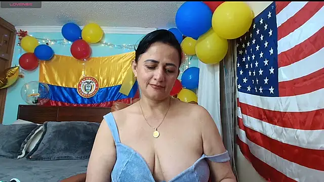 Snapshot of ISABEEL_SOFIA01 chatting on 07.11.26 ISABEEL SOFIA01 online show from 07.11.26