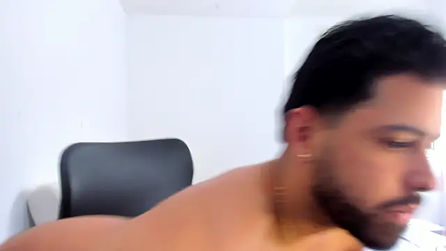 Justyn Torres online show from 10.23.25