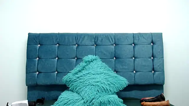 Snapshot of valentinaricothx chatting on 12.16.25 valentinaricothx online show from 12.16.25