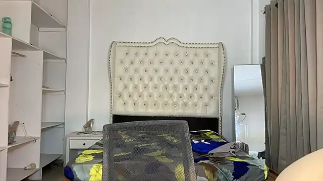 Maria wilton online show from 03.04.25