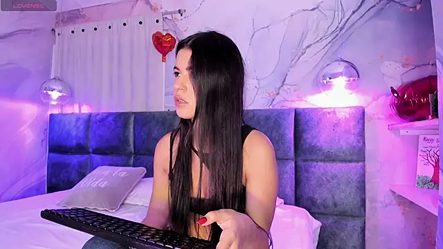 IvySanders1 online show from 02.17.25