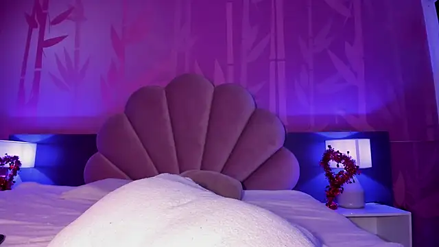 IvySanders1 online show from 02.24.25