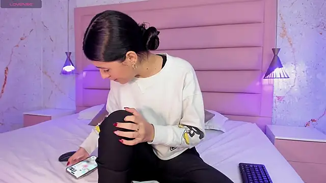 IvySanders1 online show from 03.13.25