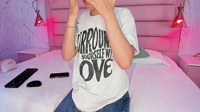 IvySanders1 online show from 10.12.25