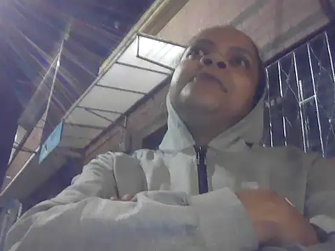 Snapshot of BayleyBanks chatting on 09.16.25 BayleyBanks online show from 09.16.25