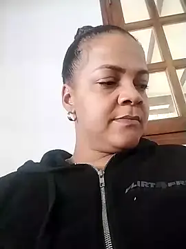 Snapshot of BayleyBanks chatting on 02.15.26 BayleyBanks online show from 02.15.26