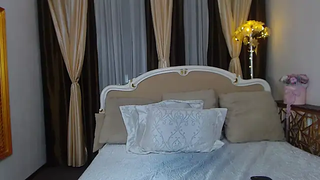 Snapshot of VanessaJonson chatting on 02.02.25 VanessaJonson online show from 02.02.25