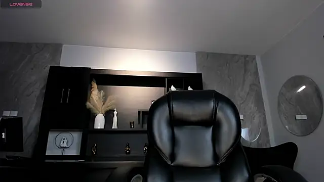 NickyLawson online show from 04.24.26