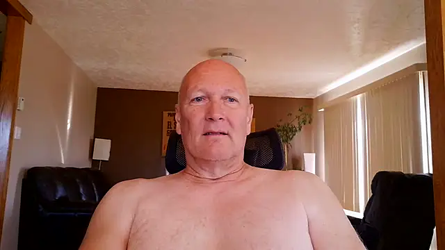 Snapshot of BasicAnt chatting on 07.14.26 BasicAnt online show from 07.14.26