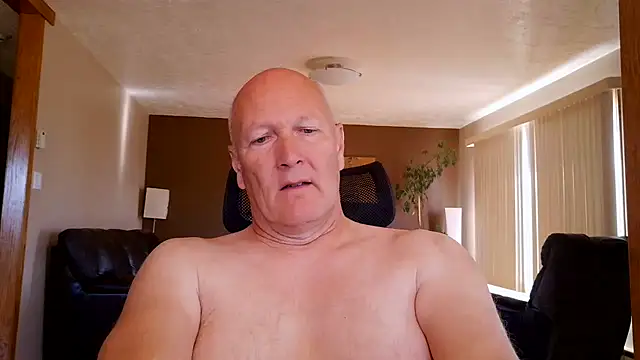 Snapshot of BasicAnt chatting on 07.15.26 BasicAnt online show from 07.15.26