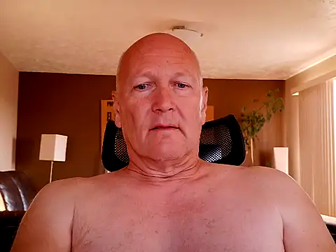 Snapshot of BasicAnt chatting on 07.24.26 BasicAnt online show from 07.24.26