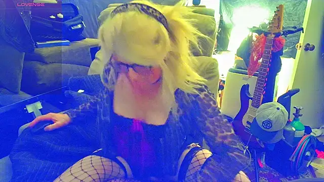 DoMeDoggyDiana online show from 03.20.26