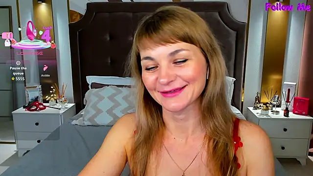 Snapshot of annasimonsj chatting on 11.24.25 annasimonsj online show from 11.24.25