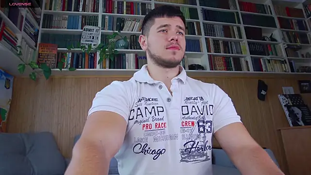 Snapshot of Arilas_ chatting on 09.20.25 Arilas online show from 09.20.25