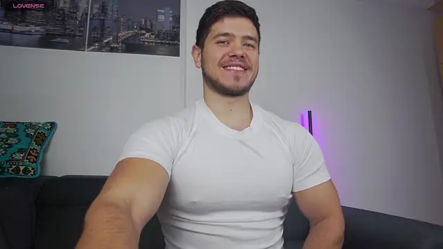 Arilas  online show from 11.15.25