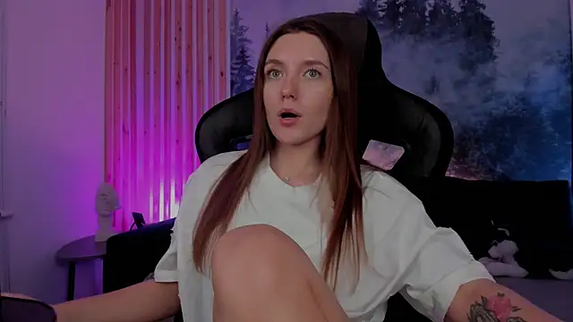 Snapshot of JennyDens chatting on 12.03.24 JennyDens online show from 12.03.24