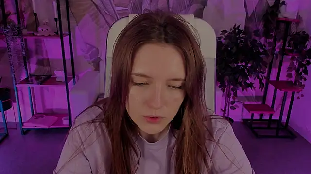 Snapshot of JennyDens chatting on 03.14.25 JennyDens online show from 03.14.25