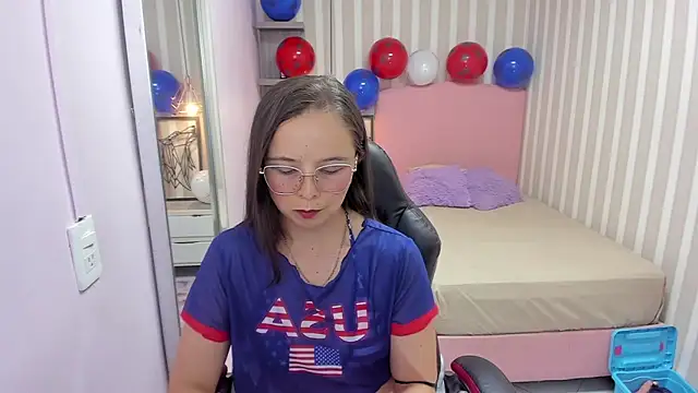 LORELAIGIVEN online show from 06.27.26