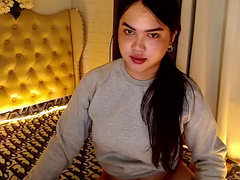 Snapshot of sweet_prettygirl chatting on 10.24.25 sweet prettygirl online show from 10.24.25