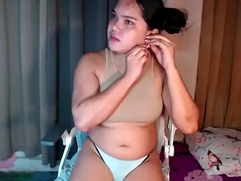 Snapshot of sweet_prettygirl chatting on 02.01.26 sweet prettygirl online show from 02.01.26