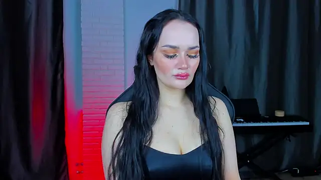 QueenAliss online show from 01.28.25