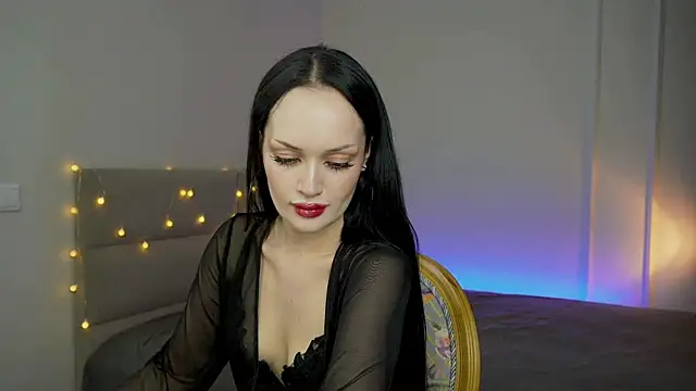 QueenAliss online show from 07.05.26