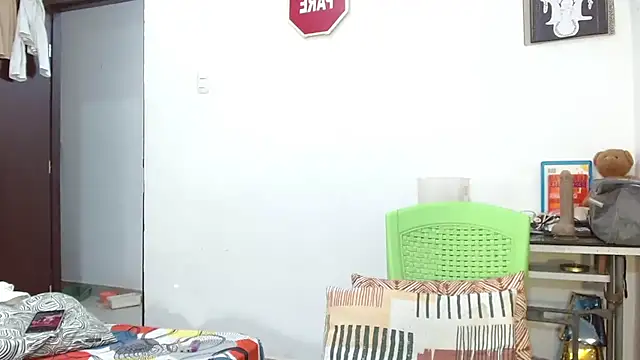 Snapshot of -Anarka- chatting on 12.17.25 -Anarka- online show from 12.17.25