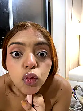 ValienteGirl  online show from 11.10.25