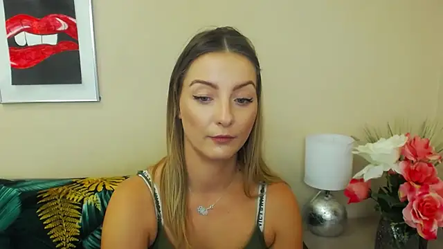 Snapshot of NatalieSexy chatting on 12.10.24 NatalieSexy online show from 12.10.24