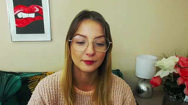 Snapshot of NatalieSexy chatting on 12.16.24 NatalieSexy online show from 12.16.24