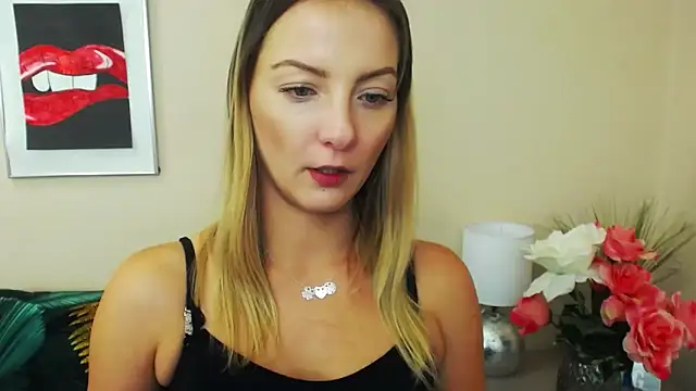 Snapshot of NatalieSexy chatting on 12.16.24 NatalieSexy online show from 12.16.24