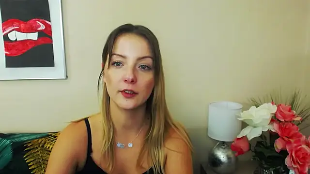 Snapshot of NatalieSexy chatting on 12.16.24 NatalieSexy online show from 12.16.24