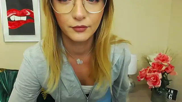 Snapshot of NatalieSexy chatting on 01.13.25 NatalieSexy online show from 01.13.25