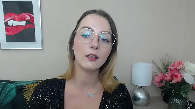 Snapshot of NatalieSexy chatting on 02.05.25 NatalieSexy online show from 02.05.25