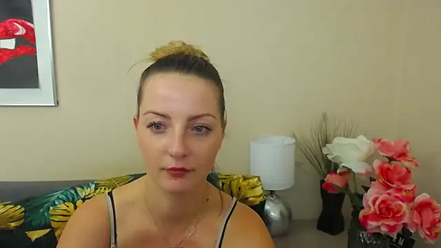 Snapshot of NatalieSexy chatting on 02.27.25 NatalieSexy online show from 02.27.25