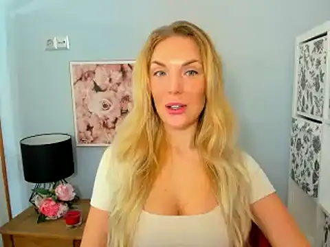 Snapshot of AulloraHoney chatting on 12.02.24 AulloraHoney online show from 12.02.24