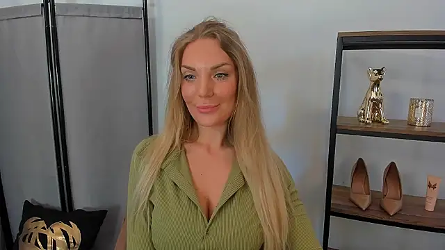 AulloraHoney online show from 05.16.26