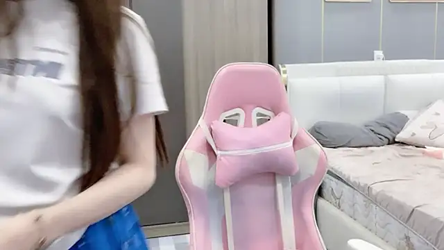 Snapshot of ANNA102 chatting on 03.10.26 ANNA102 online show from 03.10.26