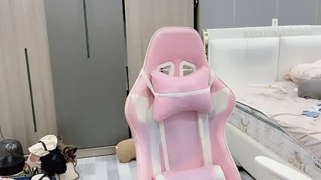 Snapshot of ANNA102 chatting on 03.12.26 ANNA102 online show from 03.12.26