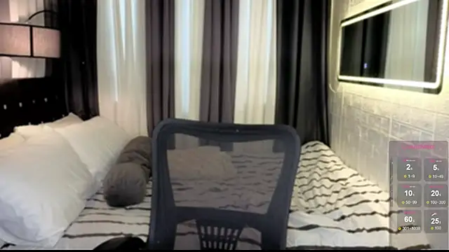 ThegirlNamedMaria online show from 12.18.25