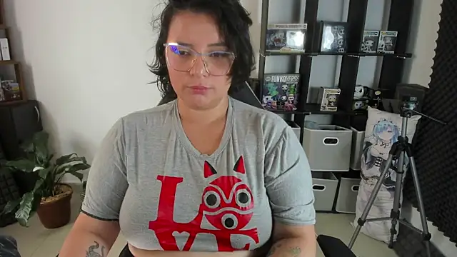 aika-dreams online show from 12.23.24