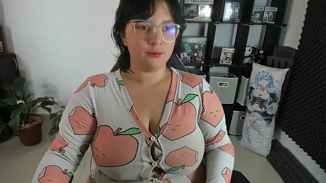 aika-dreams online show from 01.15.25