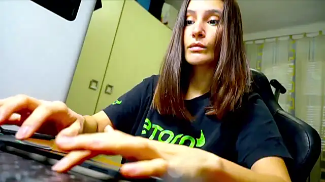 Snapshot of GodlyTheia chatting on 01.10.26 GodlyTheia online show from 01.10.26