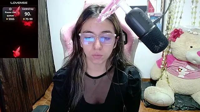 Maggie Fox3 online show from 02.17.25