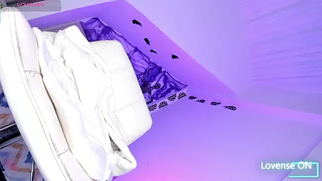 VictoriaVX online show from 10.24.25