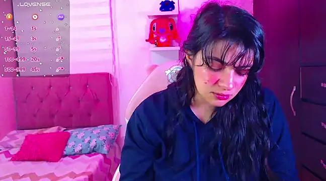 Vannessa  Shy online show from 01.04.25