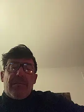 Snapshot of maxximere chatting on 03.30.26 maxximere online show from 03.30.26