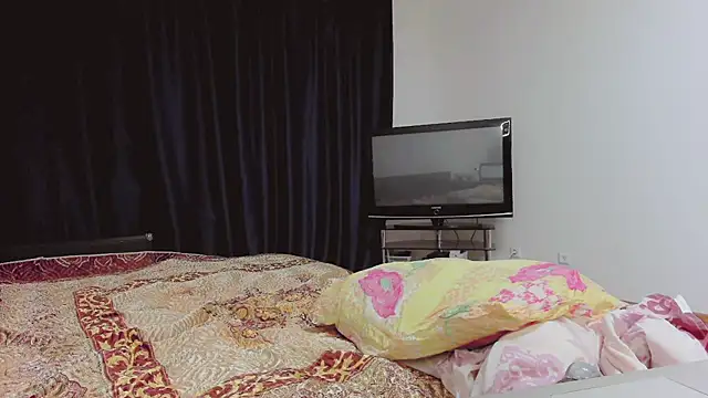 Larisa Sign online show from 12.13.24